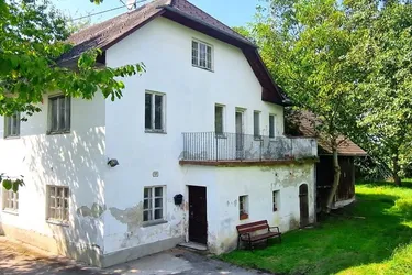 EHEMALIGES BAUERNSACHERL IN IDYLLISCHER NATURLAGE -