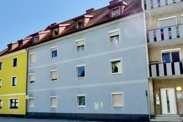8740 Zeltweg - Gepflegtes Zinshaus/Investition für Anleger mit 8 Wohnungen und 2 Garagen