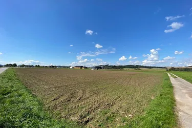 Grundstück in Bauerwartungsland - Toplage an der B1