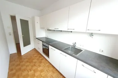 Expose Zwei Zimmer Wohnung mit Balkon