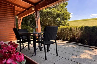 Wochenendhäuschen mit Gartenhütte – Erholung pur