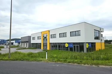 Büro im 1. OG zur Vermietung 4030 Linz Im Südpark 176