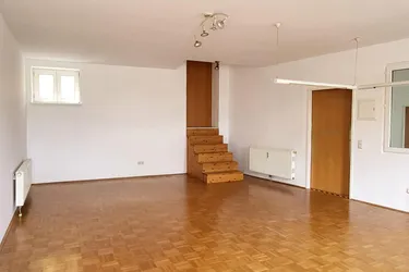 Büro- und Lagerflächen zur vielseitigen Nutzung im Zentrum von Weichstetten!