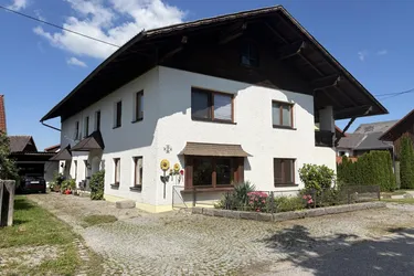 Wohnhaus mit vier Mietwohnungen und Bastlerwerkstatt