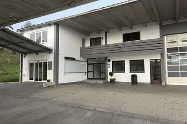 Letzte Bürofläche vor der Grenze