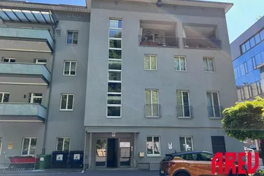 URBANES WOHNEN IM HERZEN VON LINZ MIT NEUER KÜCHE - TOP 03