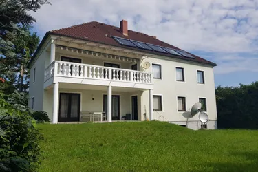 Expose STILVOLL WOHNEN IM HERRENHAUS IN HERRLICHER GRÜNRUHELAGE UNWEIT SCHLOSS GRAFENEGG