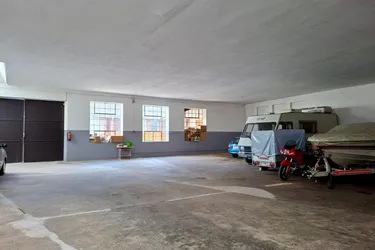380m² große Halle, Nebengebäude, Wohnhaus! Arbeiten und Wohnen unter einem Dach!
