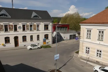 SONNIGE 3-ZIMMER WOHNUNG DIREKT IM ZENTRUM!