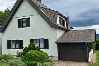 WOHNHAUS IN RUHIGER ORTSRANDLAGE