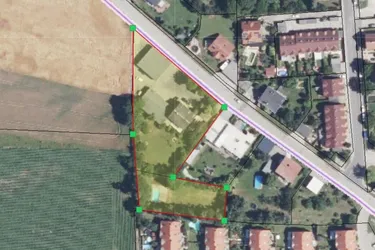 Grundstück mit 4.200m² und Altbestand