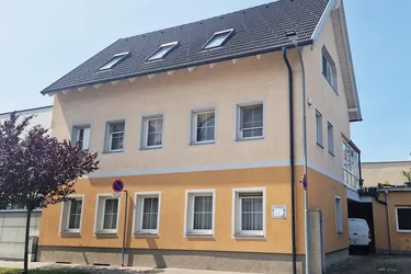 Büro/Praxis in Neunkirchen! Top Lage mit Stellplatz!