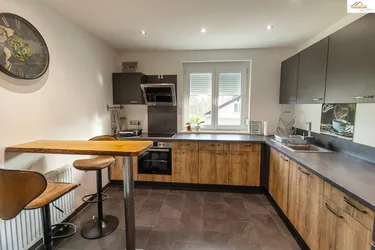 Saniertes Wohnhaus mit Garten und guter Verkehrsanbindung in der Buckligen Welt
