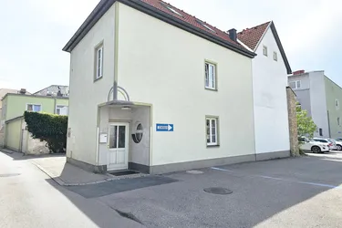 Ordination in zentraler Lage von Neunkirchen zu vermieten – vielseitig nutzbar