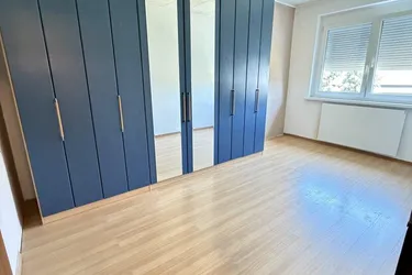 Große und geräumige 4 Zimmer Mietwohnung