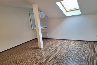 7092 Winden/See nette 60m² teilmöblierte Dachgeschoß Wohnung in ruhiger Ortslage.!