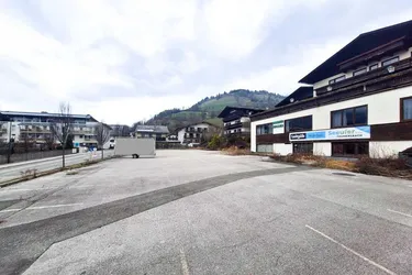Lagerflächen im Freien – flexibel nutzbar, sofort verfügbar - bis ca. 1.000 m²
