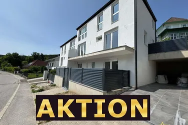 AKTIONSPREIS! CARPORT. 5 ZIMMER. 2 BALKONE. 2 TERRASSEN. PROVISIONSFREI für den Käufer.