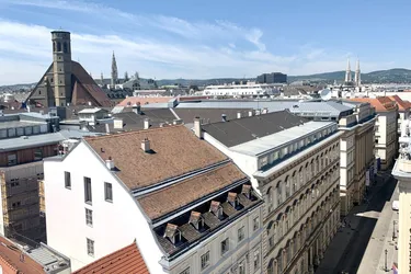 Garconnière mit Traumblick im Hochhaus/City/U3