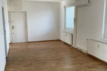 Büro nähe Hauptbahnhof mit Autoabstellplatz im packet.