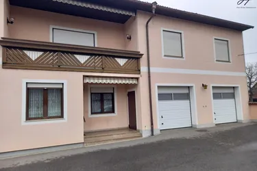 Gepflegtes, großzügiges Wohnhaus!