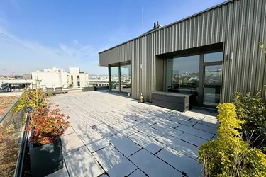 Moderne Dachterrassenwohnung mit beeindruckendem Panorama für Pärchen und Singles