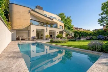 MODERNE VILLA MIT HIGH-END KOMFORT! 7 SCHLAFZIMMER - POOL - LIFT &amp; GROSSE GARAGE