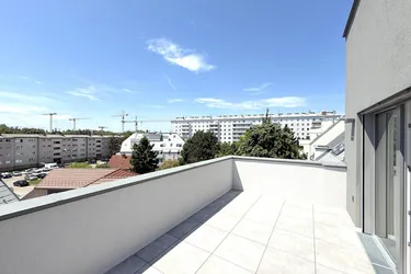 EHK 100 | 4 Zi Dachgeschoss-Hit mit 2 Terrassen und tollem Fern/Grünblick