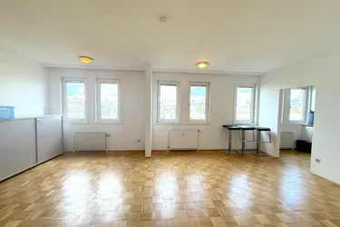 Augasse | 4 Zimmer Wohnung mit Einbauküche und Abstellraum im 6. Liftstock | Gemeinschaftsgarten | Klimaanlage