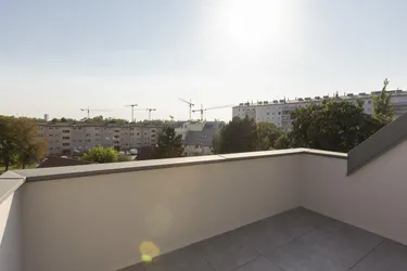 EHK 100 | 4 Zi Dachgeschoss-Hit mit 2 Terrassen und tollem Fern/Grünblick