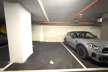 Deinhardsteingasse | Tiefgaragenstellplatz in Neubau-Wohnhausanlage zu verkaufen