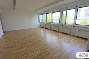 Hochwertiges Büro im 3. Liftstock in modernem Bürogebäude - zentral begehbar