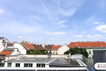 Erstbezug - Wunderschöne Dachgeschosswohnung - modernste Technik auf höchstem Niveau - Garage im Haus