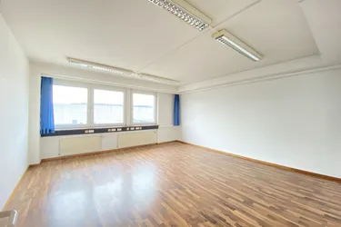 Praktische, zentrale gelegene Bürofläche im 6.OG mit Ausblick - sehr hell, in 4020 Linz zu mieten