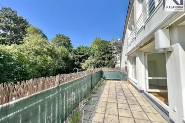 360° TOUR // GARTEN &amp; TERRASSENWOHNUNG in PÖTZLEINSDORF