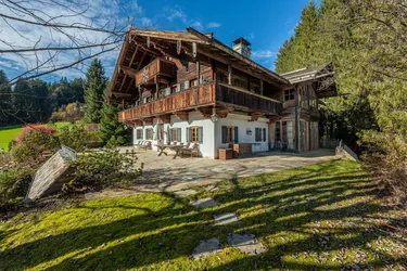 Expose Kurzzeitmiete - Herrschaftliches Bauernhaus mit außergewöhnlich großem Grund