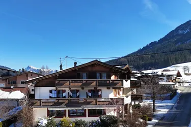 Tiroler Pension mit guter Anbindung (04683)
