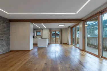 Expose Vollständig renovierte Wohnung direkt am Skilift ( 05545 )
