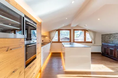 Expose Ski In/ Ski Out Dachgeschosswohnung ( 05286 )