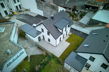 WOHNEN ZWISCHEN TRADITION UND WEINIDYLLE – EINFAMILIENHAUS IM HERZEN VON GUMPOLDSKIRCHEN ZU KAUFEN ODER MIETKAUF MÖGLICH!