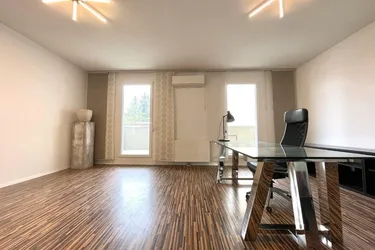 LICHTDURCHFLUTETES 45 m² BÜRO MIT BALKON IN ZENTRALER LAGE VON PERCHTOLDSDORF ZU MIETEN!