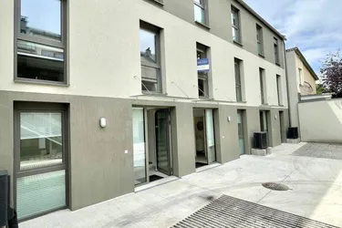 EXKLUSIVES TOWNHOUSE MIT GARTEN, PV-ANLAGE &amp; DESIGNAUSSTATTUNG ZU KAUFEN – WIEN DIREKT VOR DER TÜR