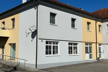 NEUER PREIS!! Büro - Praxis - Ausstellung - Lager!!