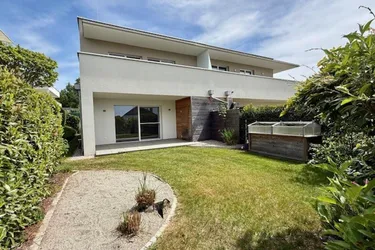 TOP LAGE - GARTEN - NEUWERTIG