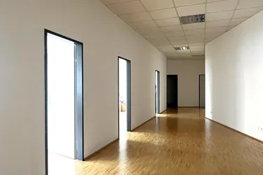 Repräsentative Büro-/Ordinationsräumlichkeiten (barrierefrei!) mit Parkmöglichkeiten im Zentrum von Graz