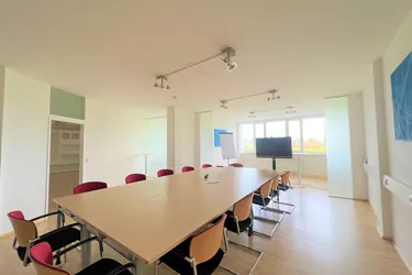 AIRPORT | 380 m² Büro | MAXGLAN-WEST