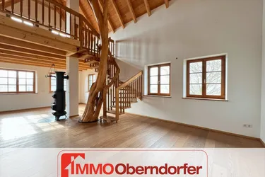 Neuwertiges Landhaus-Juwel: Architektur mit Einliegerwohnung in idyllischer Bachlage | NEUKIRCHEN AN DER ENKNACH
