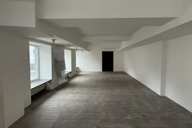MIETE SALZBURG STADT - MAXGLAN - Siezenheimer Straße: 152 m² Geschäftslokal/Büro/Gewerbefläche mit 8 m² Terrasse - große Auslagenfront - in attraktiver, werbewirksamer Lage - gegenüber Kirche Maxglan / Gasthaus 3 Hasen