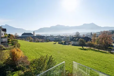 Expose Herzlich Willkommen am Mondsee!Zeitlose Villa mit See- und Bergblick