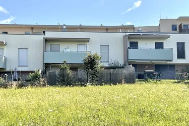 Modernes Reihenhaus am Sonnenhang mit Doppelcarport